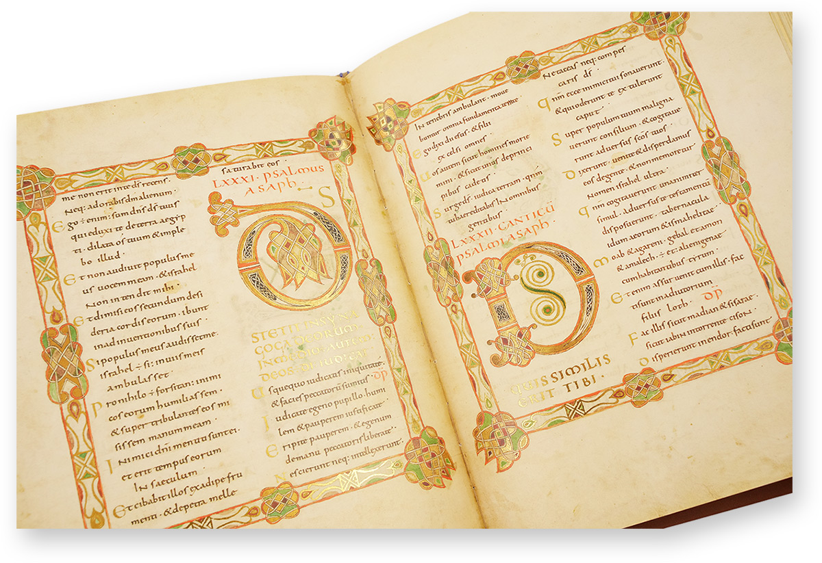 Carolingian minuscule in perfection in the Psalter of Louis the German Wonderful ornamental borders contain two columns of text per page, written down in neat Carolingian minuscule. (Psalter of Louis the German, Benedictine Abbey of St. Bertin, St. Omer (France) — Second quarter of the 9th Century)